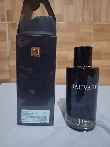 Sauvage Dior 200ml apenas experimentado.