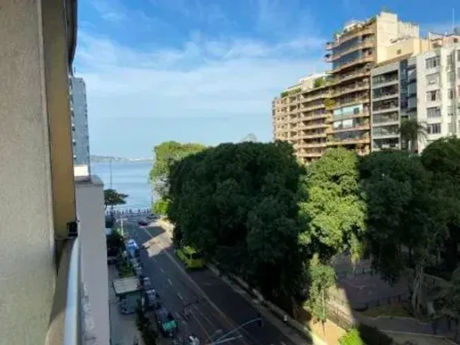 Apartamento Mobiliado de 1 quarto na quadra da Praia das Flexas  Ingá!
