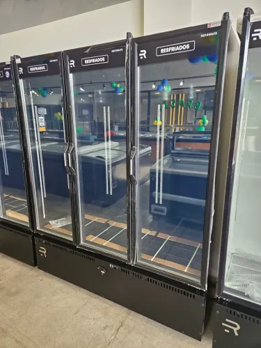refrigerador expositor 3 portas full black
