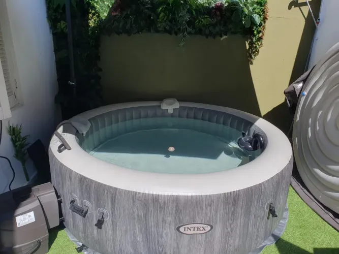SPA Intex p/ 6 pessoas