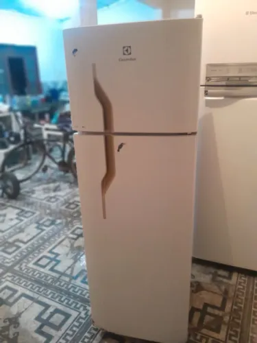 Geladeira Electrolux 220V