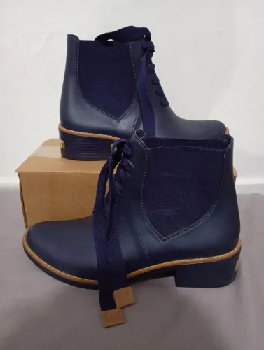 Botas Colcci azul marinho número 37