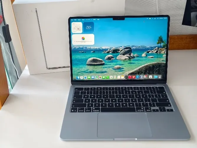 MACBOOK AIR 13 - M5/16GB/512 - SKYBLUE + GARANTIA