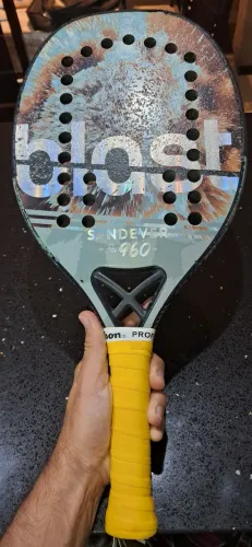 Raquete de Beach Tennis Bast 960