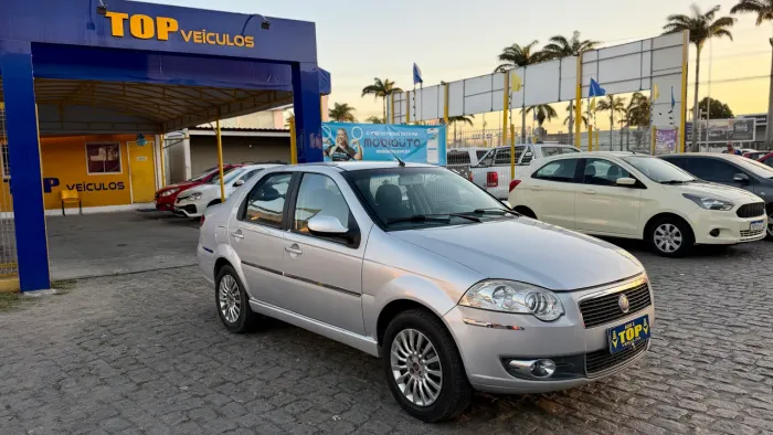 Fiat Siena Essence 1.6 Flex 16V 4P 2011