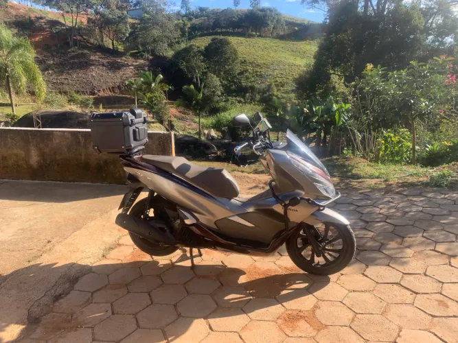 Honda PCX 150 DLX 2021/2022 - Única Dona