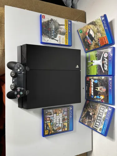 PS4 Fat 500GB + 6 Jogos (Conservadíssimo)