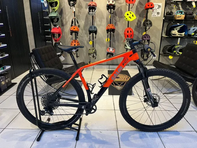 Bicicleta Seminova Caloi Elite Carbon sport