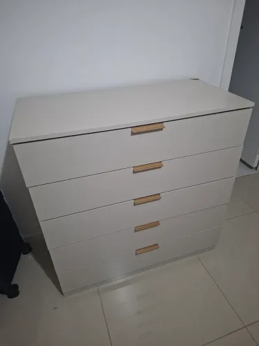 Cômoda 5 gavetas cor areia