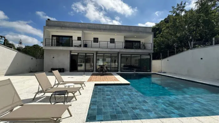 Casa de alto padrão no Jardim Costão Santa Branca/SP