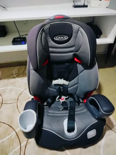 Vendo cadeirinha de bebê para carro