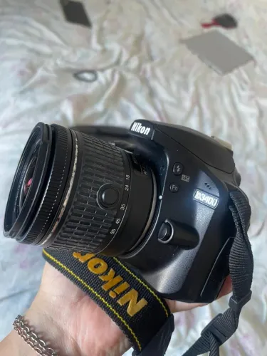 Câmera Nikon D3400 - Usada