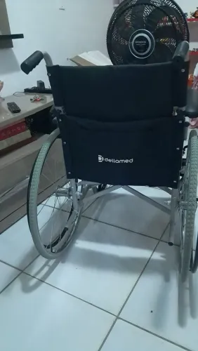 Vendo cadeira de rodas 
