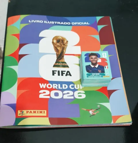 172 FIGURINHAS + ÁLBUM COPA DO MUNDO 2026