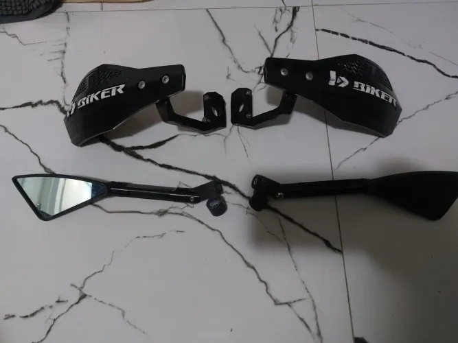 Retrovisor e protetor de mão para moto