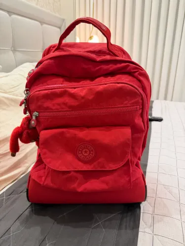 Kit mochila e estojo Kipling