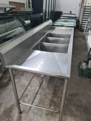 Pia inox 3 cubas 220x60 com frontão