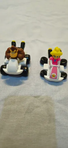 Miniaturas Mario Kart McDonald's - Peach e Donkey Kong (Lote)