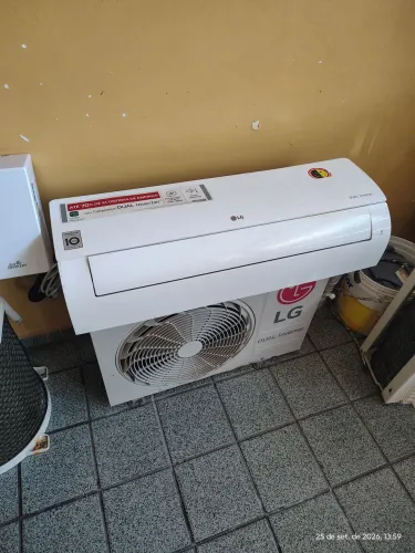 Vende se ar condicionado LG inverter 12 mil BTUs whatsapp *15