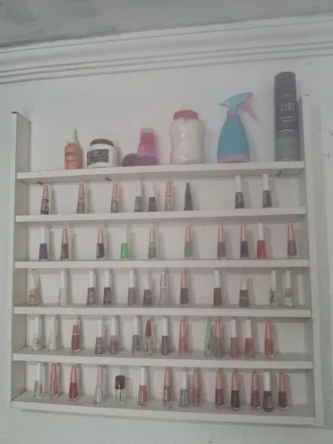 Vendo suporte de esmalte com todos esmalte