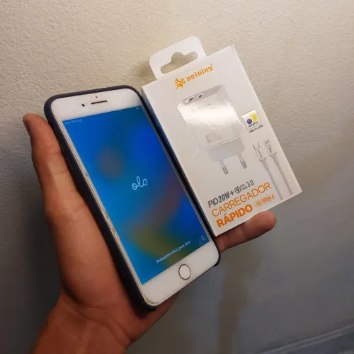 iPhone 8 Plus 64GB - Bateria 90% + Carregador 20W NOVO