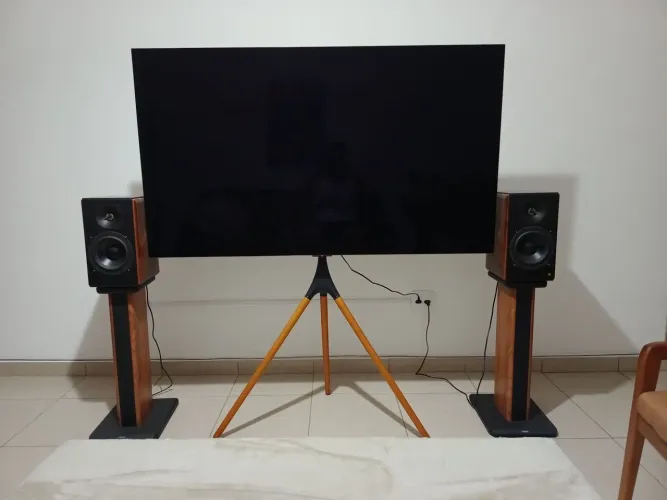 LG C4 65 OLED e Edifier S3000 MKII