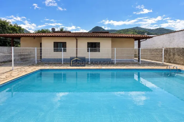 Casa Térrea em Condomínio a venda com 2 quartos na Martim de Sá Caraguá