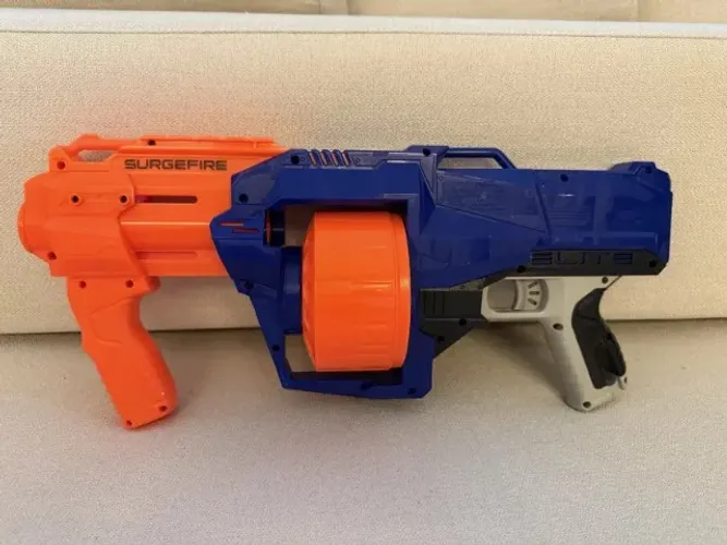 Nerf Elite Surgefire - Lançador de Dardos (tambor 15)
