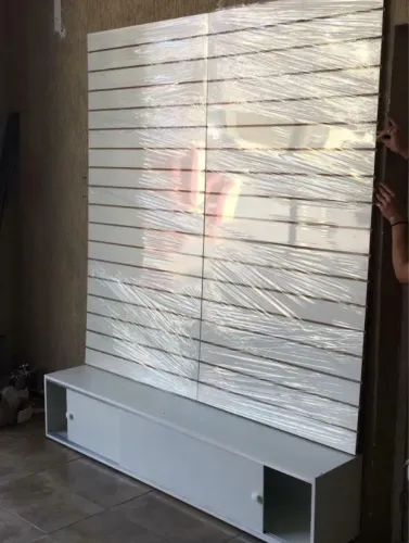 ESTANTE PAINEL CANALETADO - NOVO - ENTREGA RÁPIDA