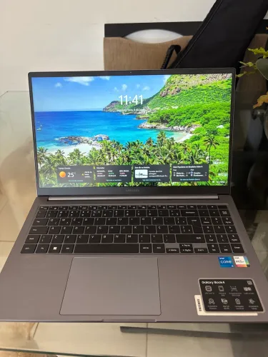 Notebook galaxy book 4