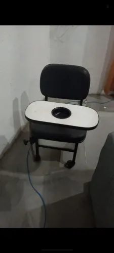 Vendo carrinho de manicure R$100,00
