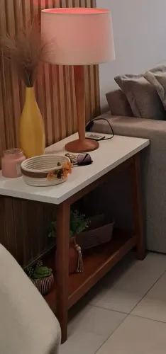 Mesa lateral da Tok & Stok - Medidas: 70 largura x 36 profundidade x 59 altura