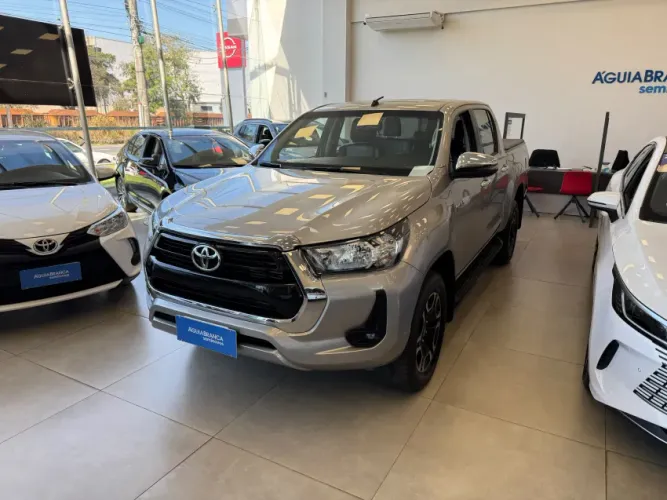 Toyota Hilux CD SRV 4X4 2.8 TDI Diesel Aut. 2024