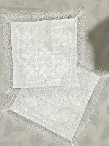 Capa de almofada renda artesanato