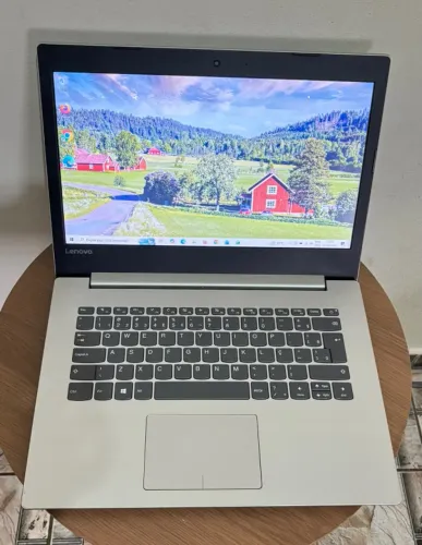 Notebook Lenovo - i3 de 6 Ger. - Memoria de 12gb - SSD de 240gb