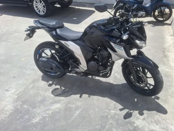 Fazer 250