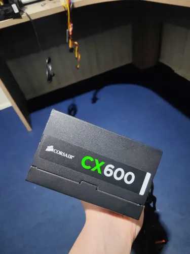 Fonte Corsair CX600