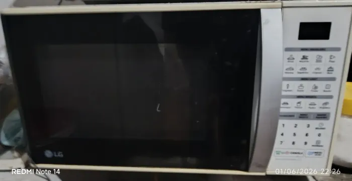Micro-ondas - LG<br>R$ 150,00