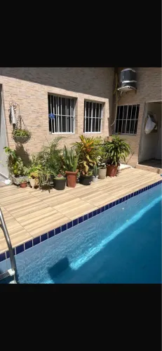 Vendo bela casa com placa solar e Picina valor da venda 380.000mil