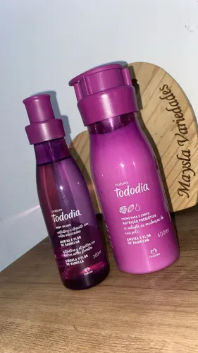 Promoção Ameixa e flor de baunilha hidratante ou body splash Natura 