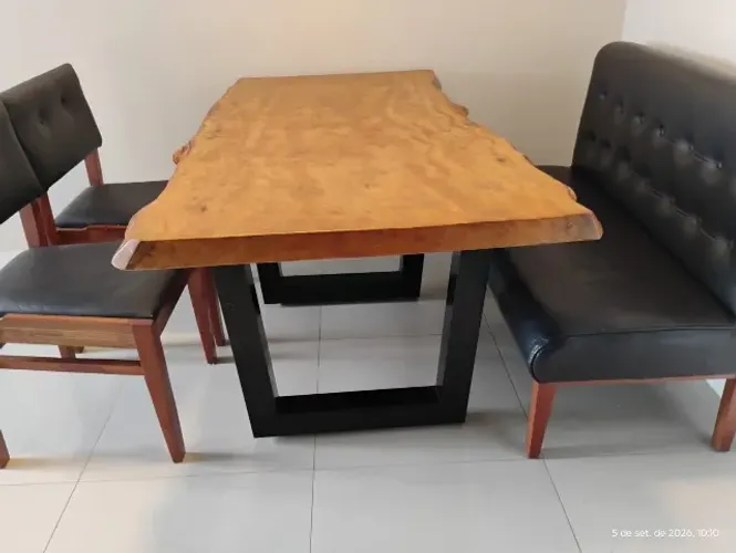 Mesa de madeira de lei + cadeiras+ Sofá + Balcao de madeira