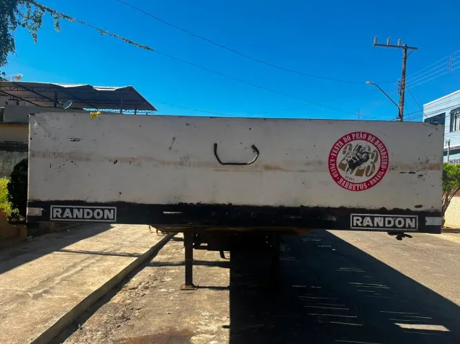 Vendo Carreta Ramdom 2007