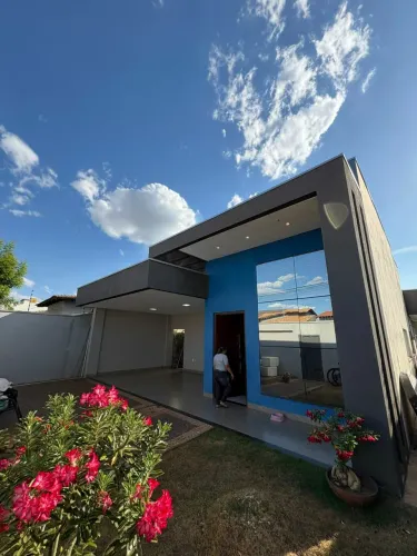 Casa moderna com 3 quartos à venda na quadra 1204 sul - Plano Diretor Sul