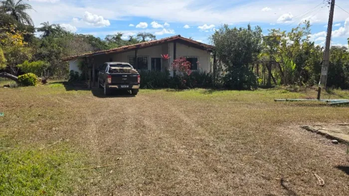 Sítio - 8,7 hectares com Rio e 3 Poços Naturais em Jequitibá/MG