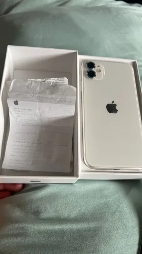 iPhone 11 128 GB, todo original, acompanha caixa e nota fiscal.