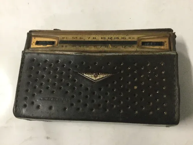 radio antigo sharp
