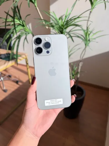 iPhone 16 Pro Max 256GB - Seminovo