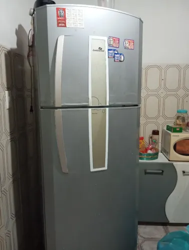 Vende-se geladeira 450litros