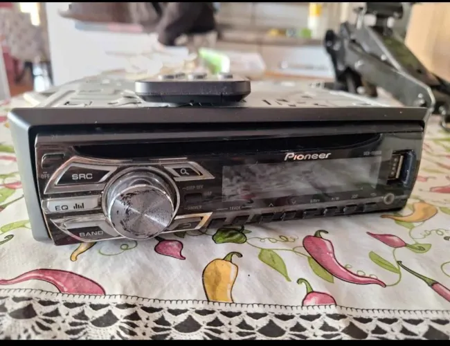 Som pioneer com cd e controle