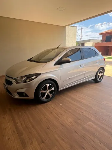 Chevrolet Onix Hatch LTZ 1.4 8V Flex Aut. 4P 2019